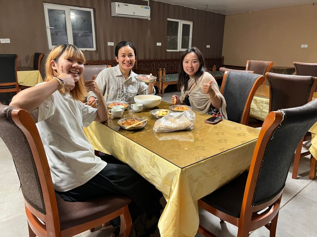 red beach hotel restaurant hormuz iran