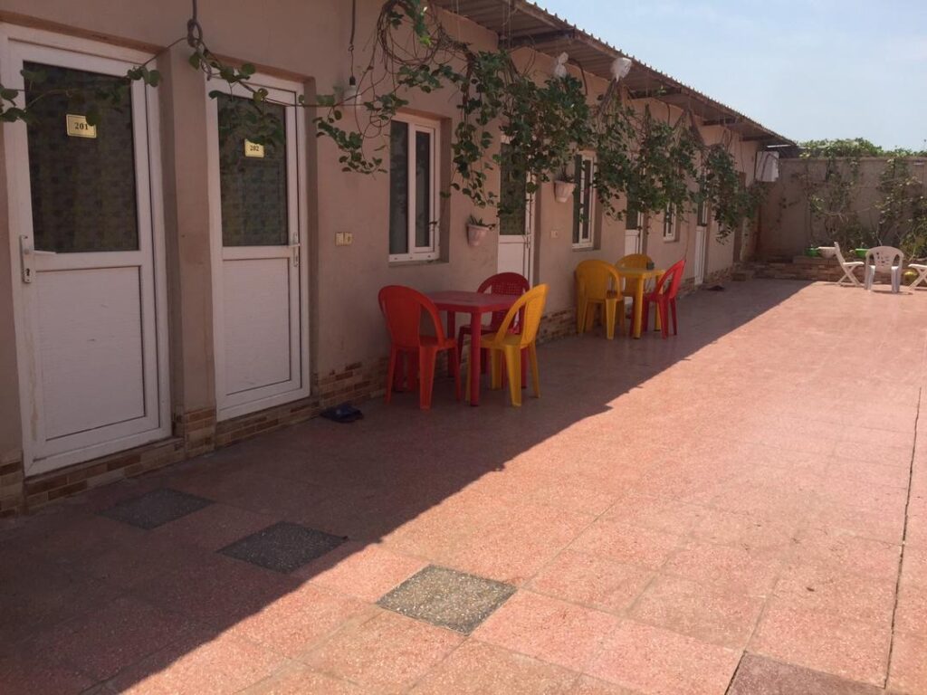 red beach hotel restaurant hormuz iran