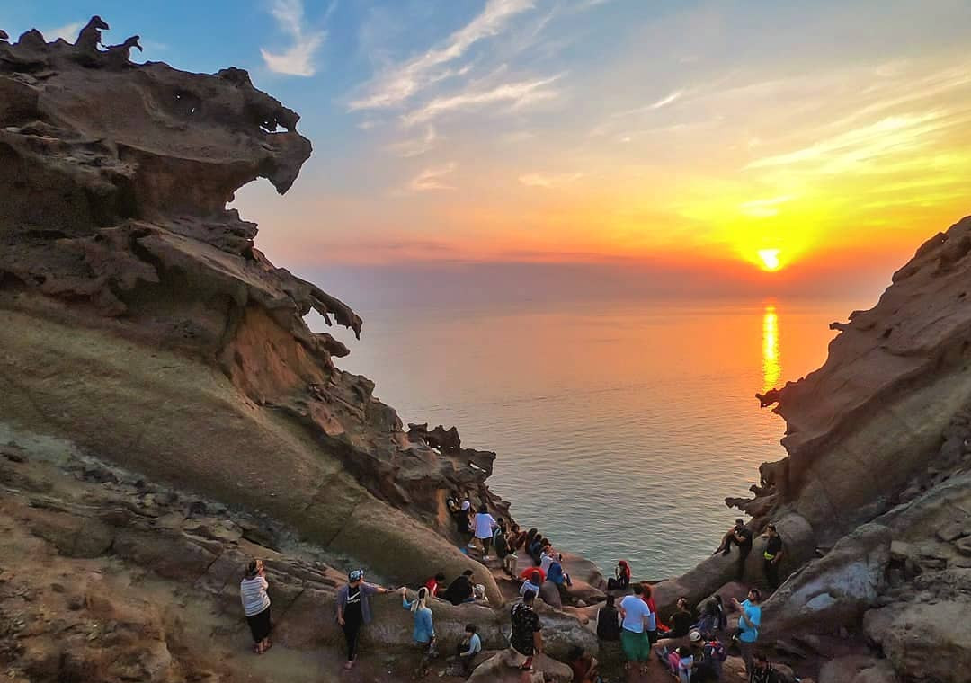 statue valley in hormuz usland