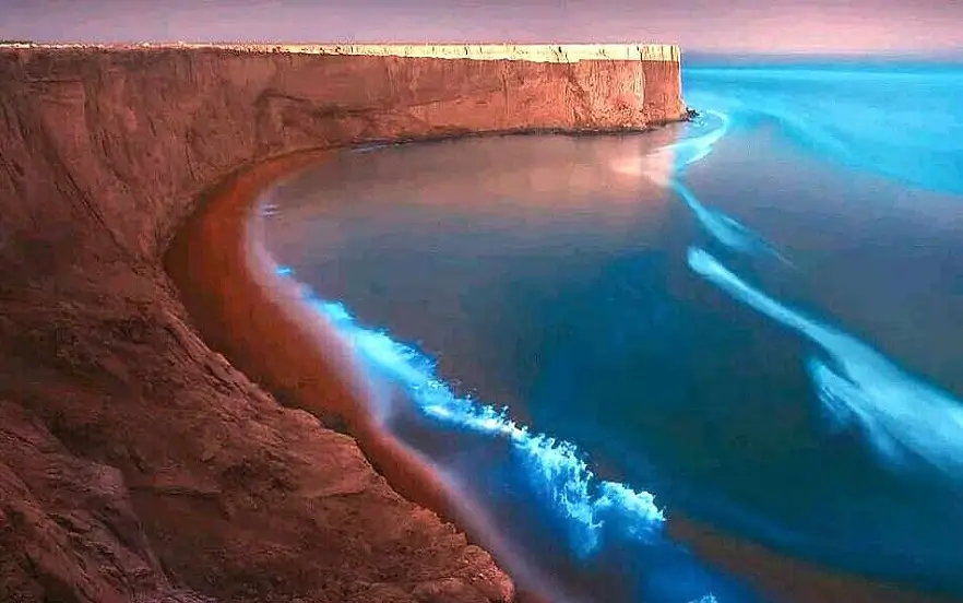 Discover the Beauty of Hormuz Island: A Tourist Guide 8 red beach hotel restaurant hormuz