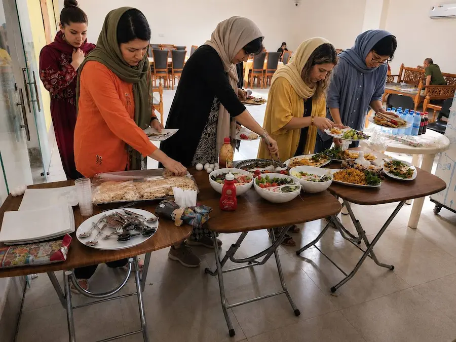 درباره ما 4 Red Beach Hotel Hormuz breakfast buffet